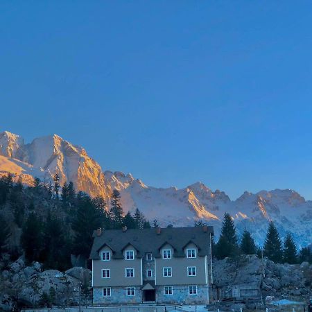 Bujtina Valbone Hotel ภายนอก รูปภาพ