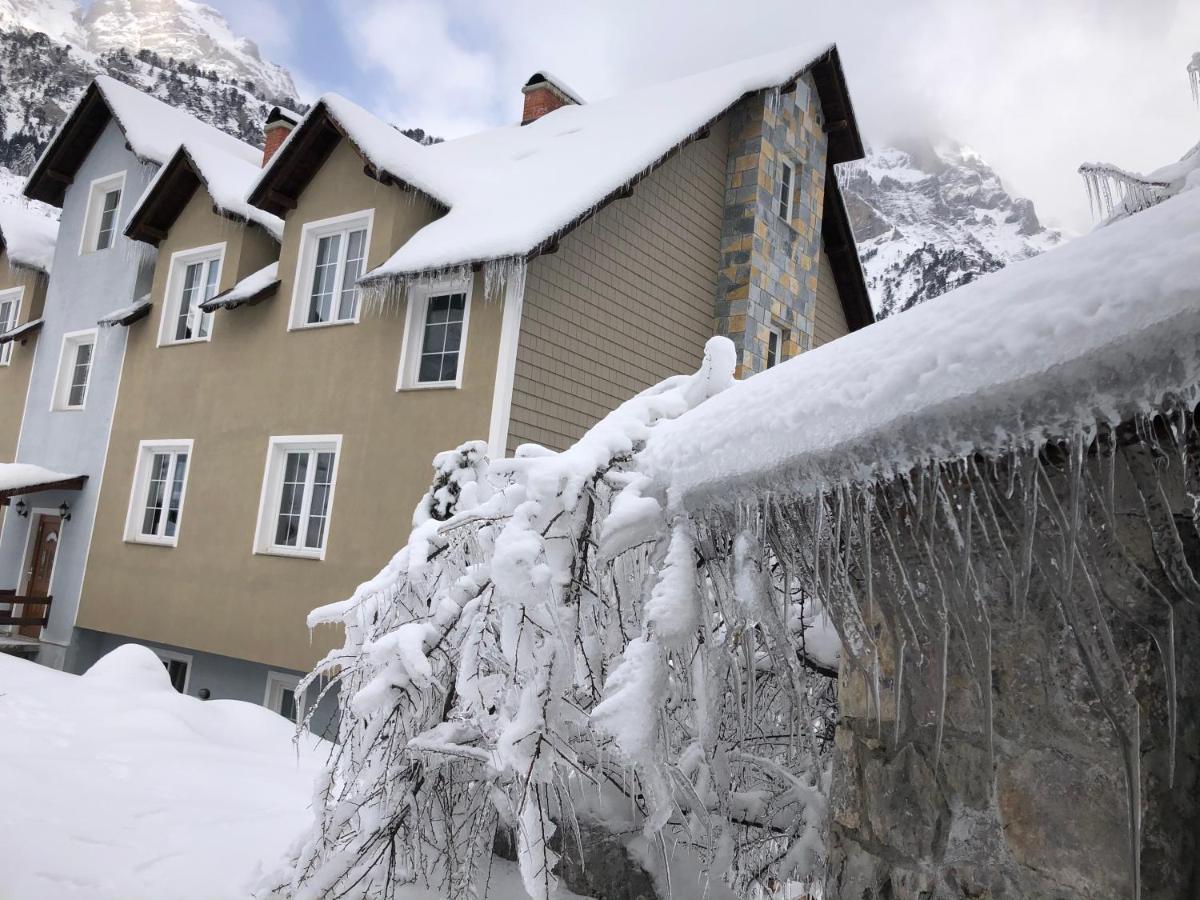 Bujtina Valbone Hotel ภายนอก รูปภาพ